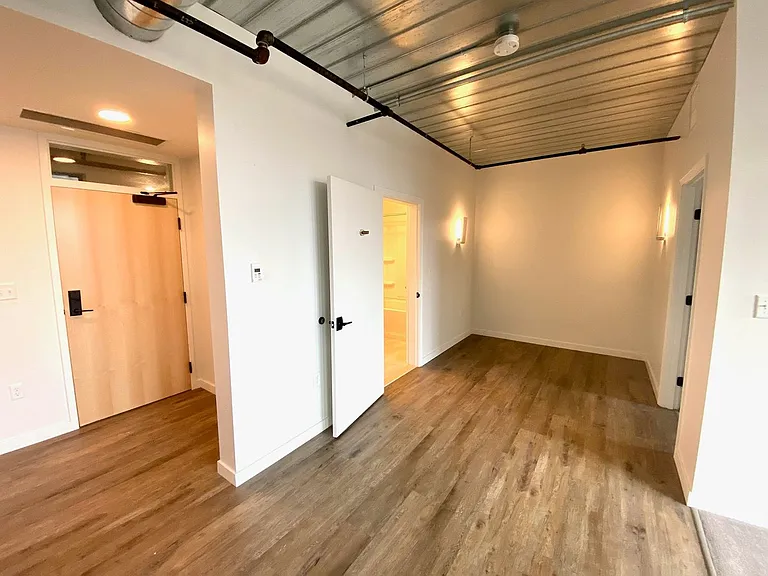 Kelley Square Lofts — Photo 21