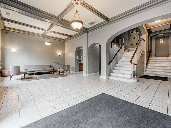 4th image of 4630-4632 N Beacon St #4630-4H