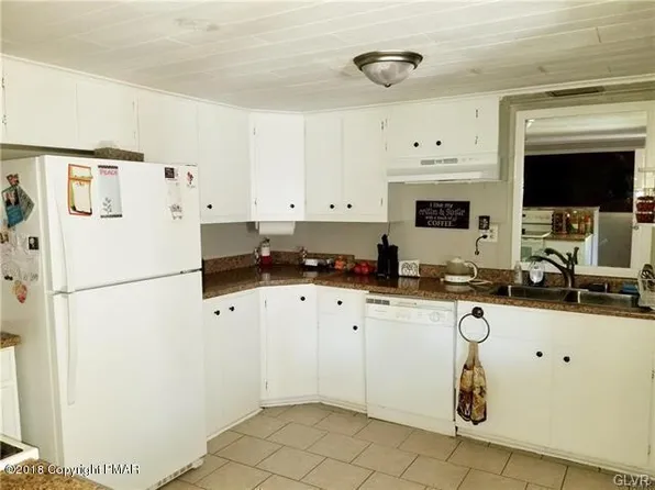 262 Lake Rd, Saylorsburg, PA 18353