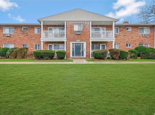 61 Adams Rd APT 2G, Central Islip, NY 11722