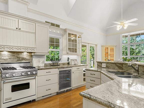 Large Island and Top of the line appliances