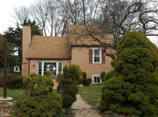 8717 Sagamore Rd, Philadelphia, PA 19128