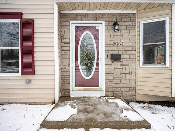 3rd image of 997 Ruie Rd