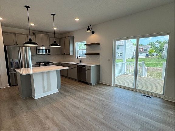 2nd image of 5939 Cape Hatteras Dr