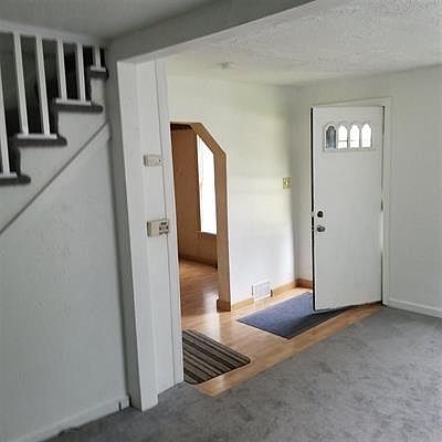 5th image of 929 N Madison St