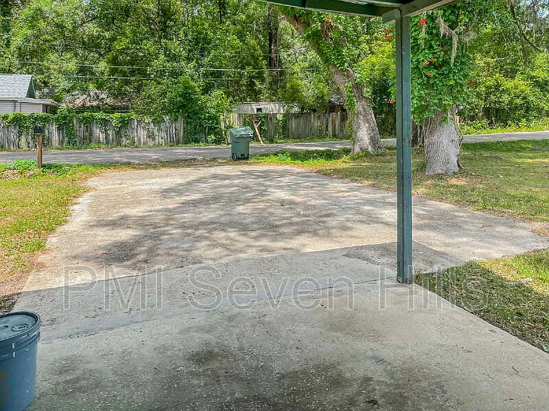 3 bed, 1.0 bath, 938 sqft, $1,195 — Photo 4
