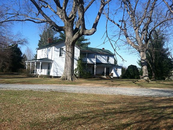 3rd image of 163 Glen Crest Farm Ln