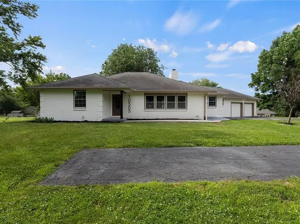 10505 W 49th St, Shawnee, KS 66203