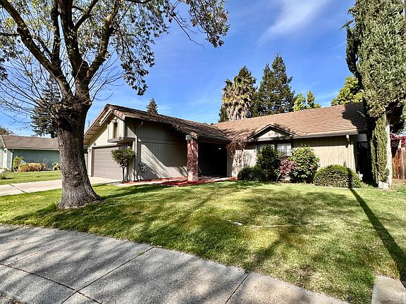 2nd image of 2915 Raintree Ct