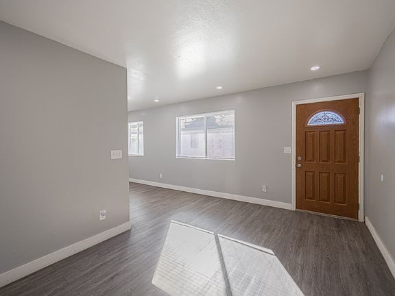 4th image of 1224 E Dunlap Ave APT 3