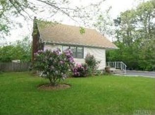 136 Cranford Blvd, Mastic, NY 11950