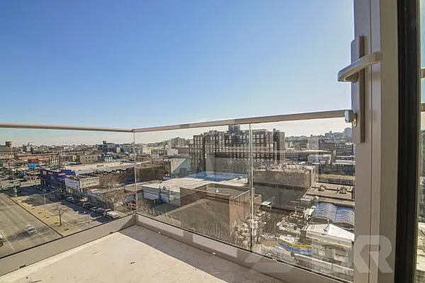 Rented by EXR | media 5