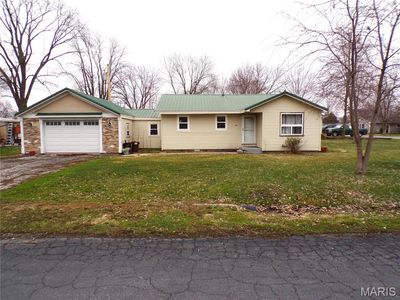 904 N Walnut St, Vandalia, MO, 63382