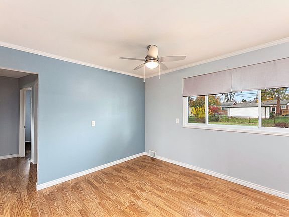 3rd image of 8957 Shannon Dr