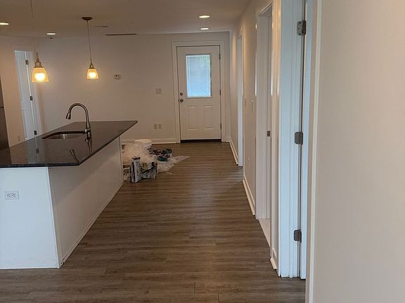 5th image of 59 Throckmorton St #2