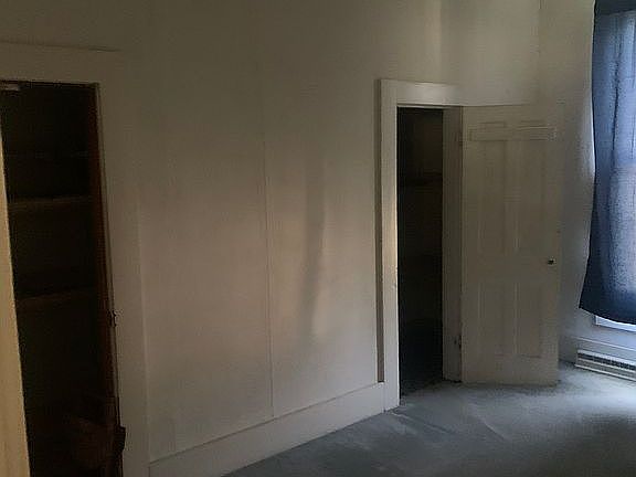 4th image of 301 W Plum St