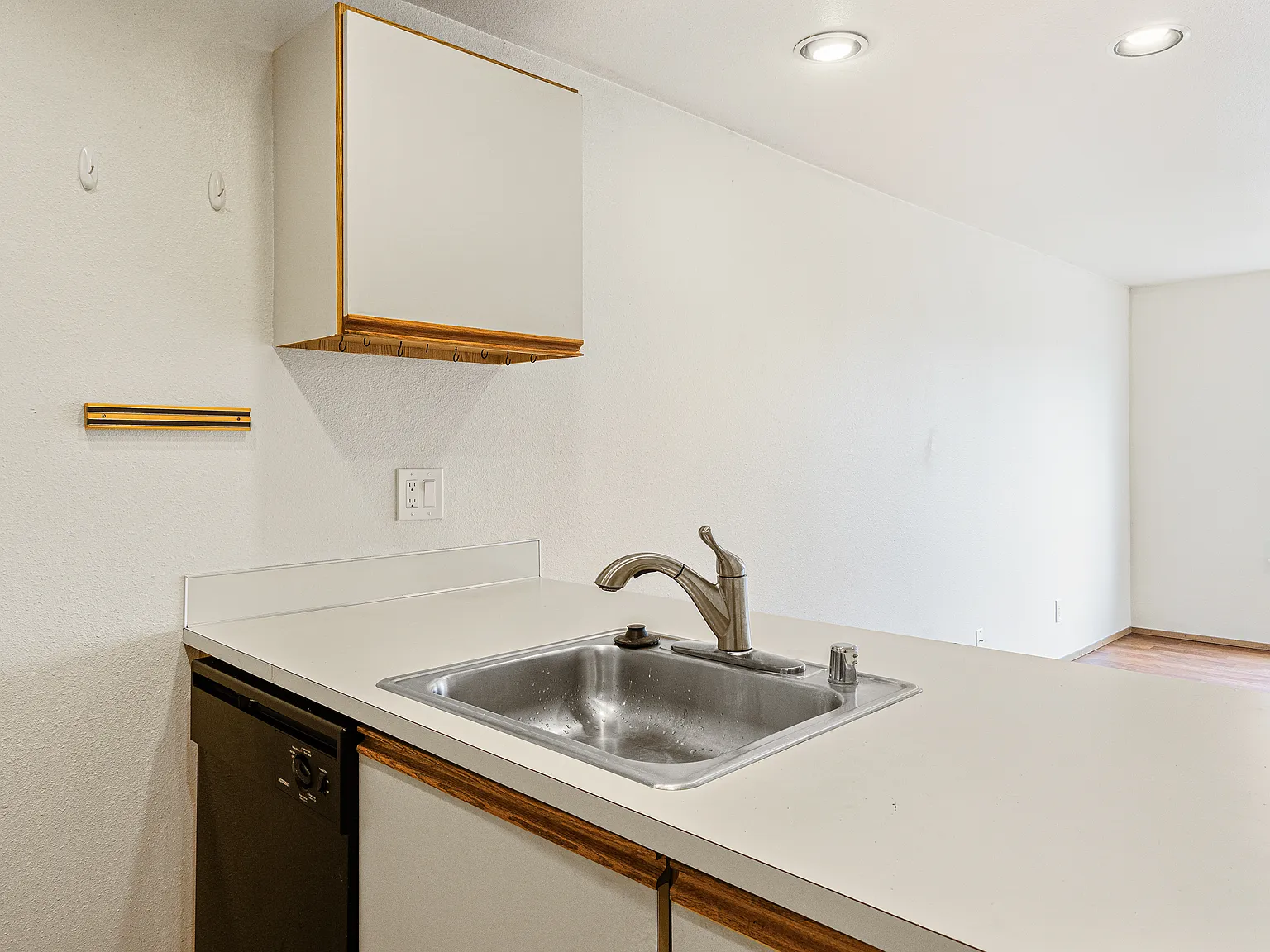 Stone Ct // 1151 N 94th St // Seattle - 32 — Photo 4