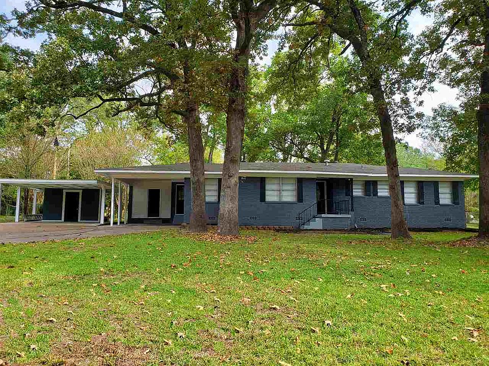 1st image of 211 Pinewood St