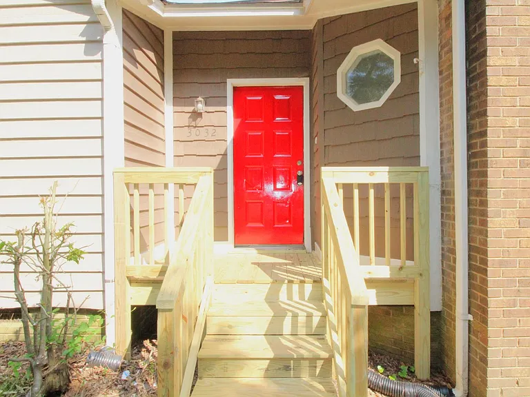 3032 Chenango Dr — Photo 3