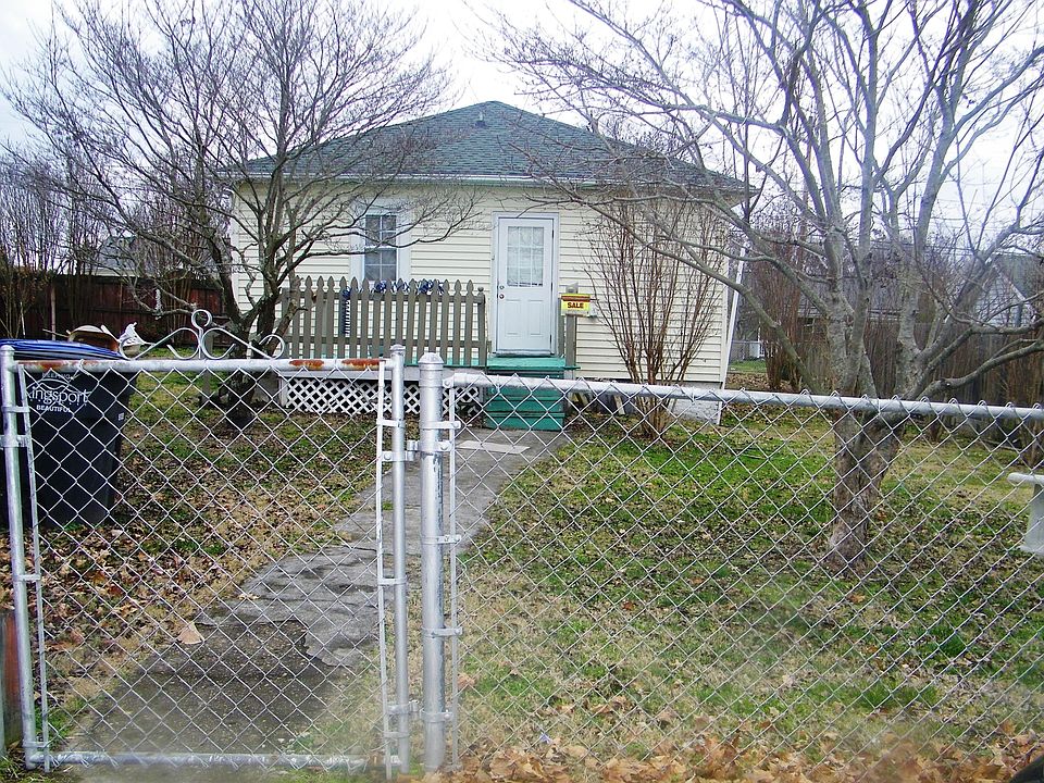 1st image of 1609 Highland St