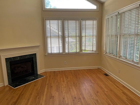 1st floor living room