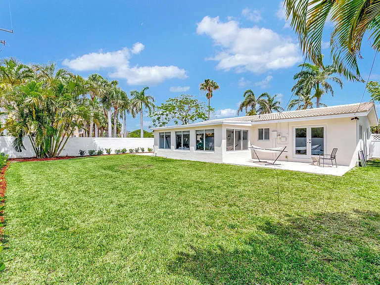 620 Las Palmas Park — Photo 25