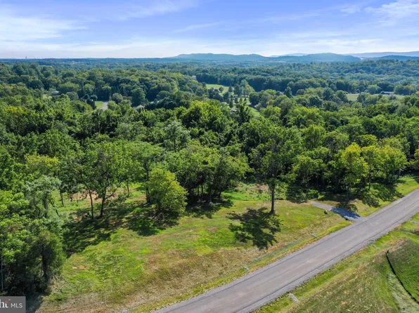 Bella Vista Subdivision Section #2-lot 23, Falling Waters, WV 25419