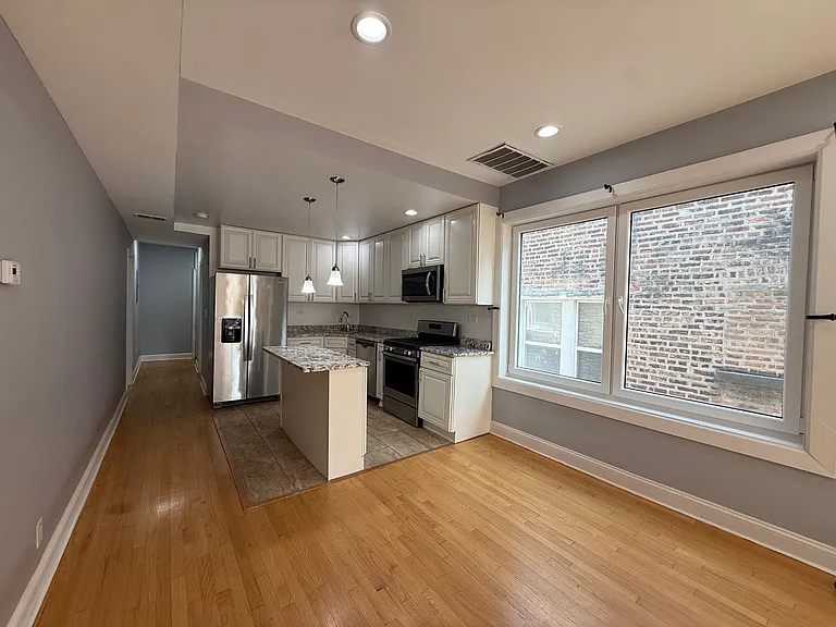 2449 N Ridgeway Ave #2 — Photo 4