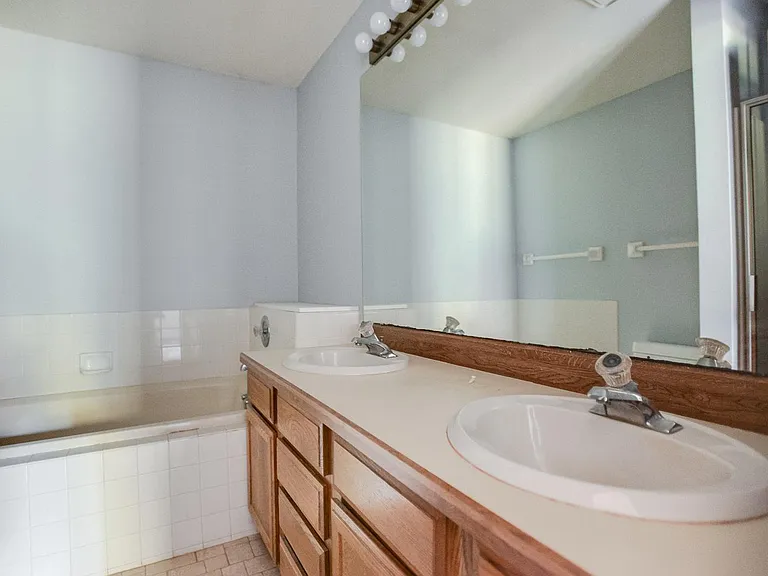 3584 Blue Jay Way #101 — Photo 8