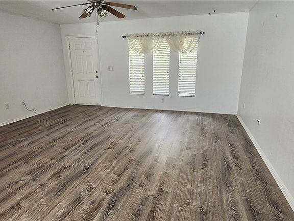 4th image of 4618 SW 7th Ave