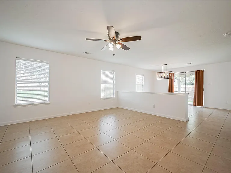 18334 Fair Grange Ln — Photo 5