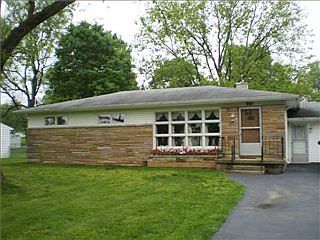 1st image of 721 Lakeview Dr