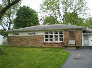721 Lakeview Dr, Noblesville, IN 46060