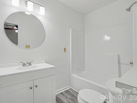 5th image of 2711 Bobwhite Cir
