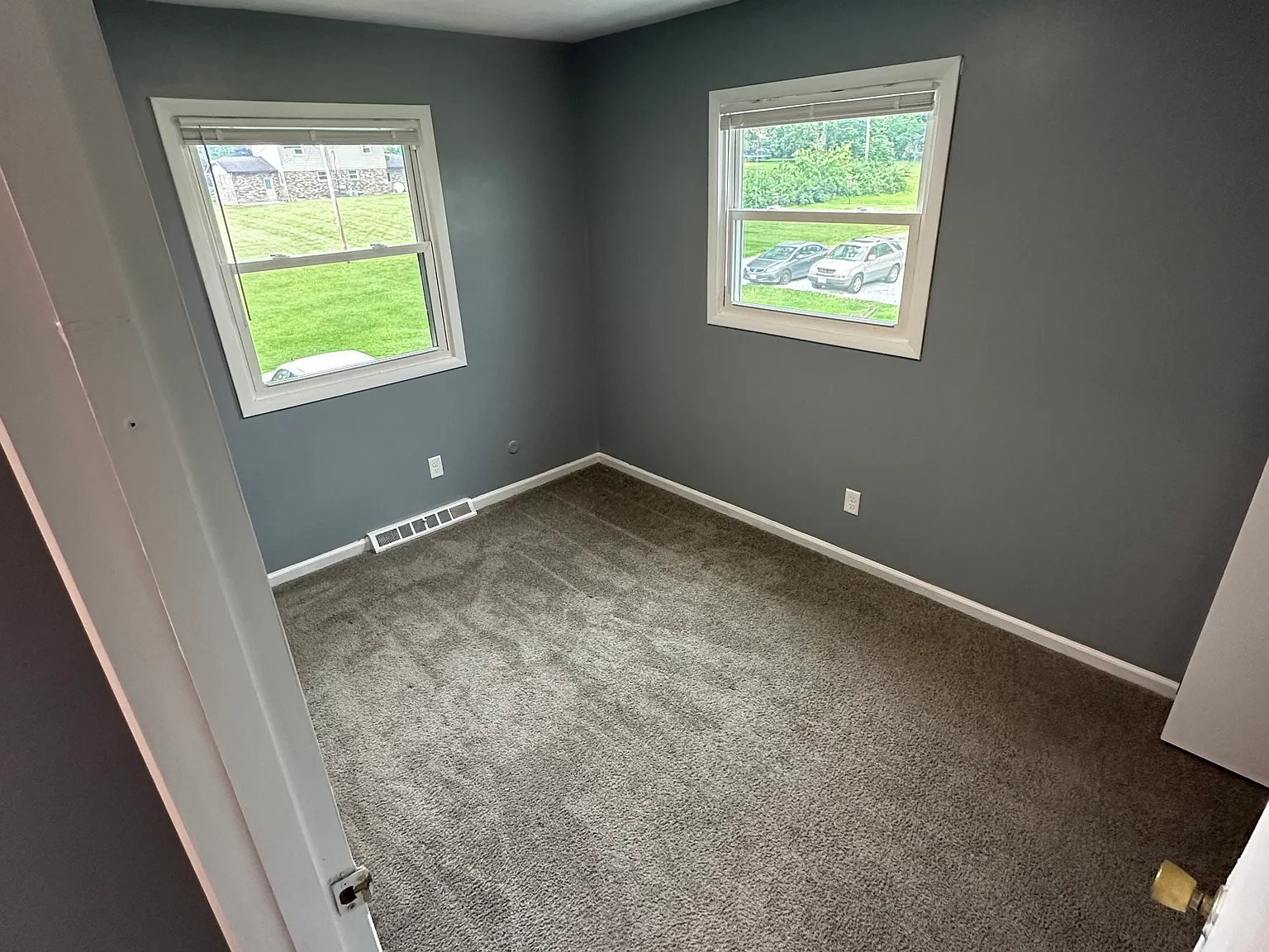 2 bed, 1200 sqft, $990 — Photo 3