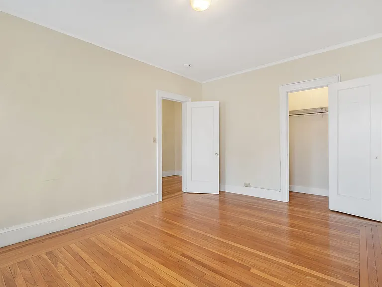 1447 Chapel Street — Photo 8