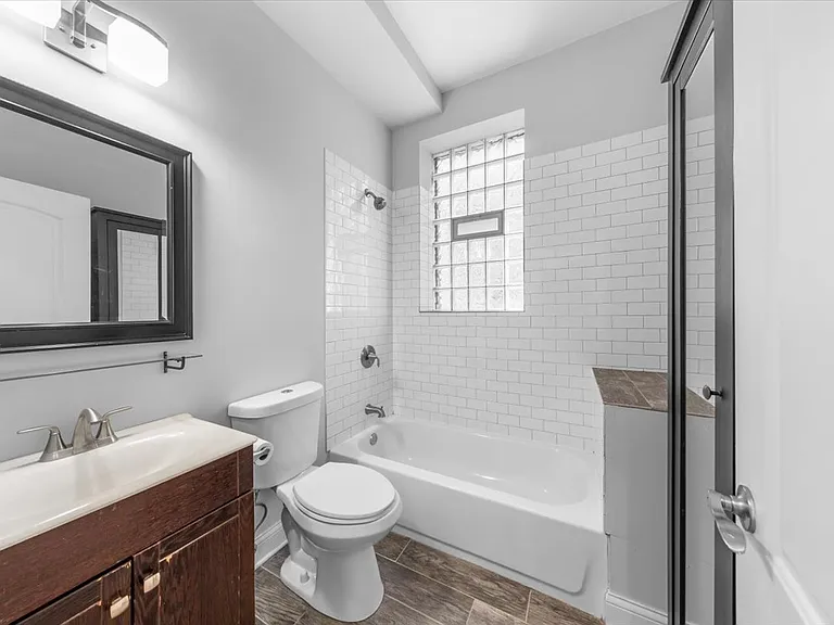 1253 N California Ave #2 — Photo 10