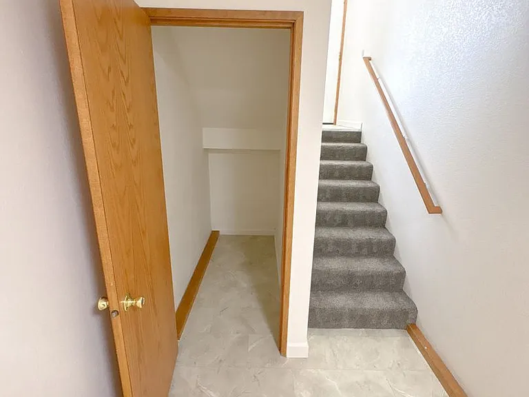 5631 N Hills Dr — Photo 22