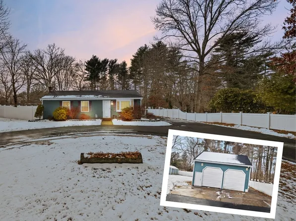 315 Old Center St, Middleboro, MA 02346