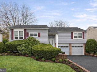 104 Hartline Dr, Reading, PA 19606