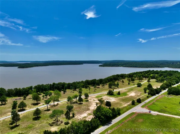 22 Kathy Ln, Eufaula, OK 74432