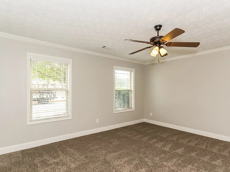 117 Daisy Cir — Photo 8