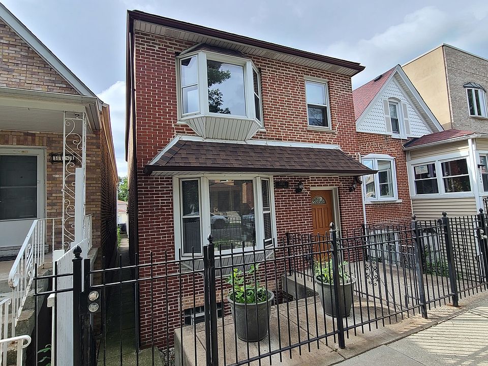 2nd image of 3450 S Leavitt St