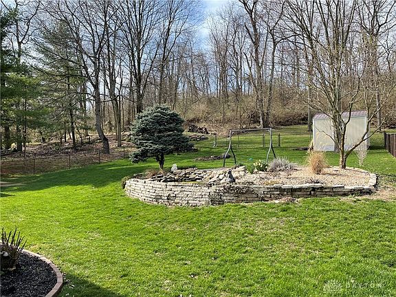 4th image of 1320 Maple Leaf Ct