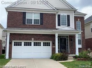 45303 Bartlett Dr, Novi, MI 48377
