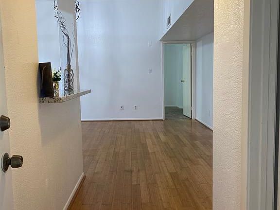 4th image of 2011 Spenwick Dr APT 226