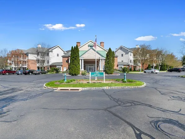 40 Southwick Court #310, Cheshire, CT 06410