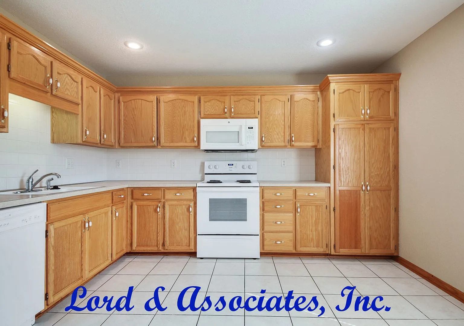 Large 3 Bdrm 2 Bath - Pleasant Hill — Photo 4