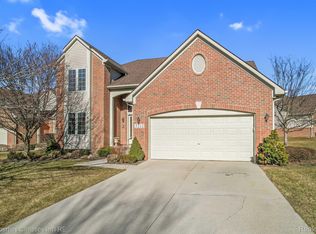 3212 Lacosta Ct, Commerce Township, MI