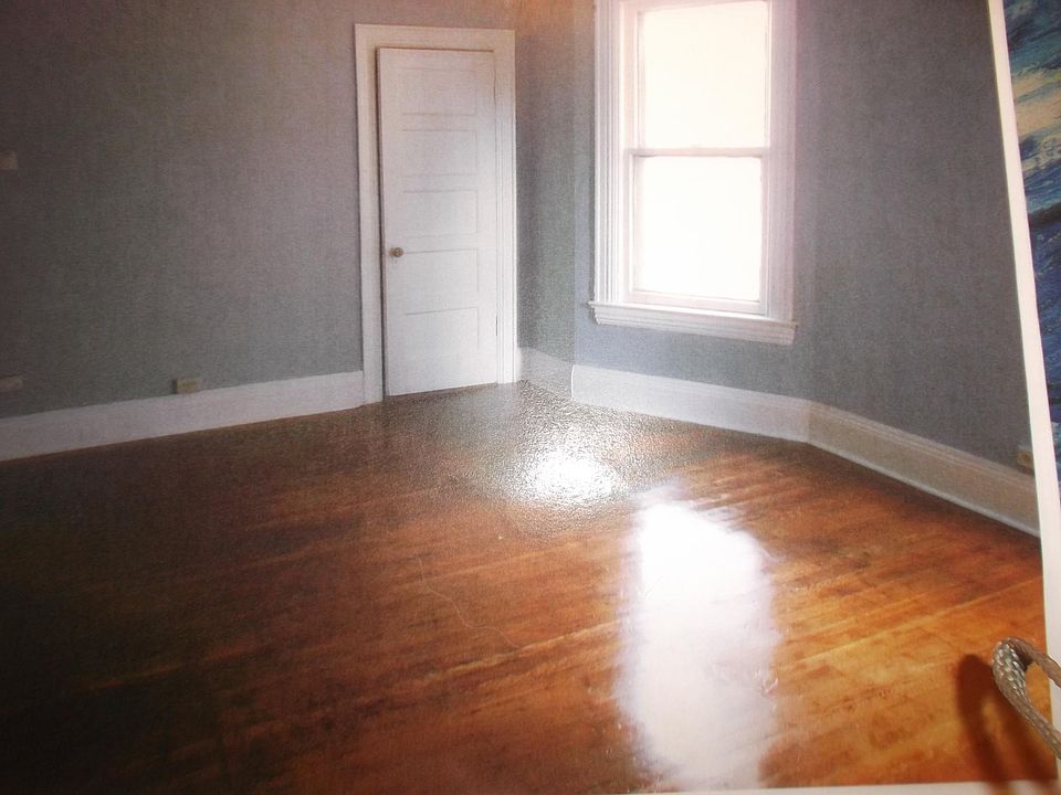 1st image of 384 Richmond Ave #3